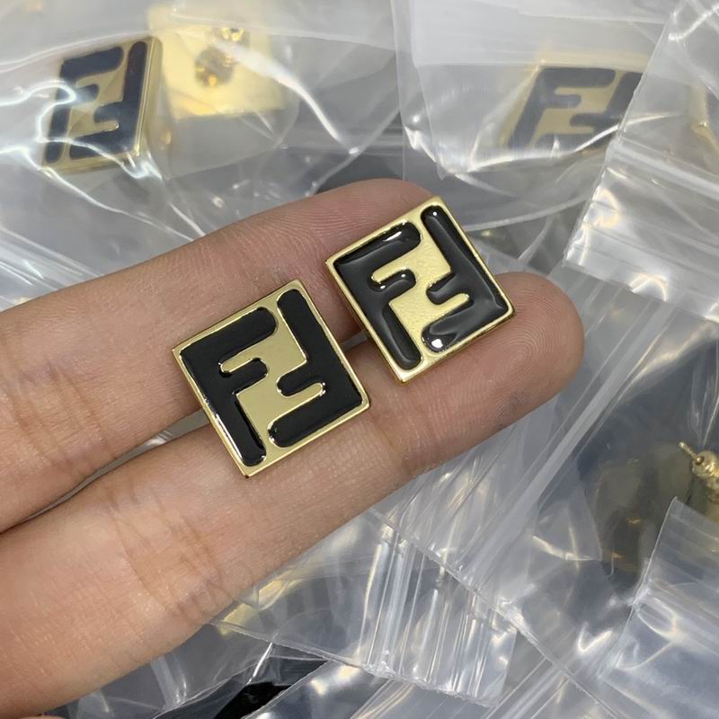 Fendi earring 12lyr55